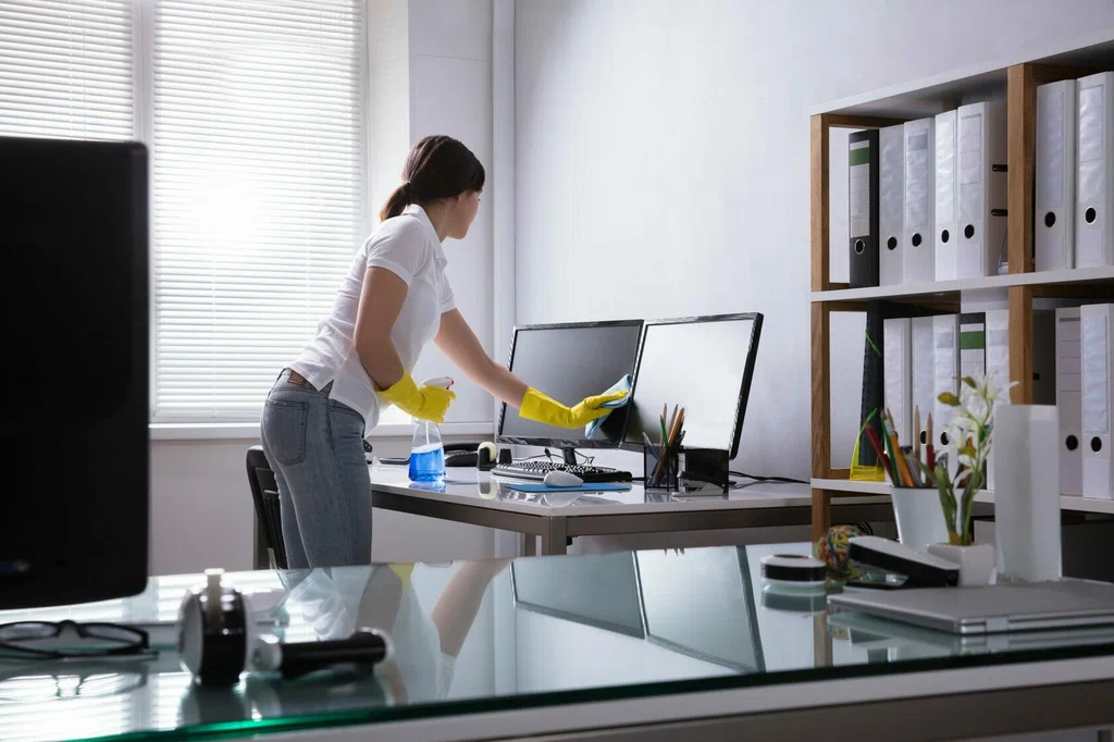 Professional commercial and office cleaning service in Charleston SC by CEO Cleaning Crew LLC
